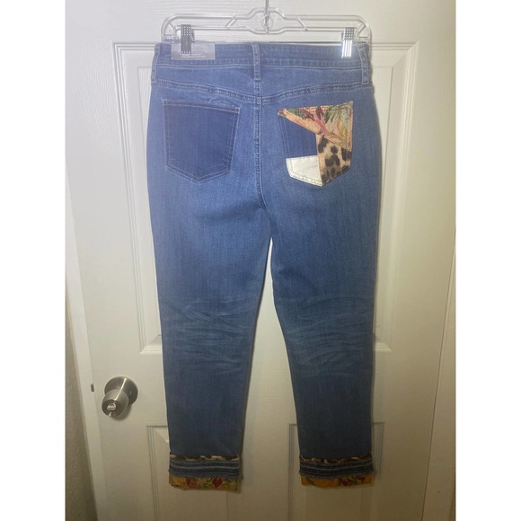 Chicos So Slimming Girlfriend Slim Leg Ankle Jeans Women decorate ankle size 4R - Picture 5 of 8